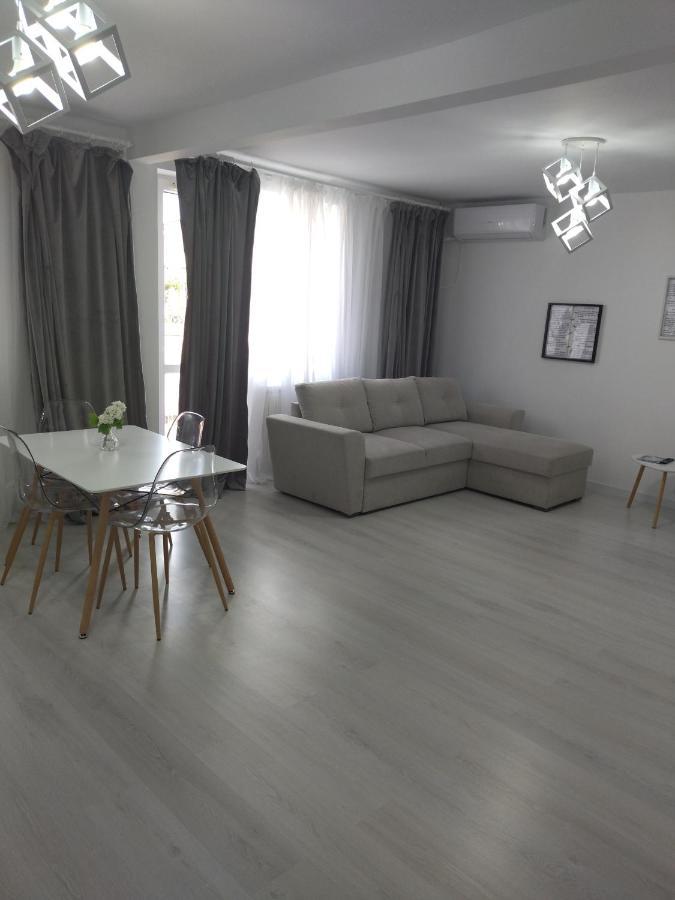 Apartament Max. Confort トゥルチャ エクステリア 写真